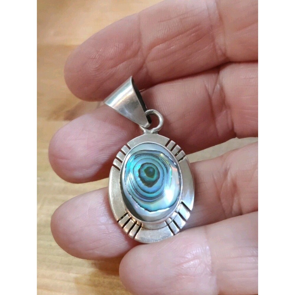 Vtg Signed Native American 925 Sterling Silver Abalone 1.5" Pendant 10g
